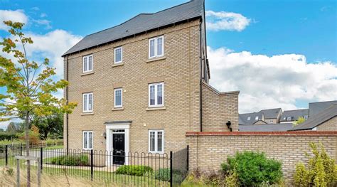 Tudor Road, Bury St. Edmunds 4 bed semi